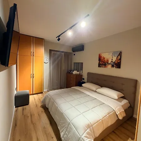 Prayla Luxury 2bd Near Delijorgji Lägenhet Tirana